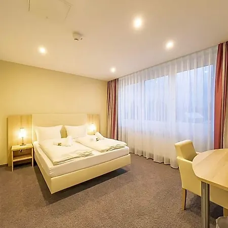 Hotel Siebenschlaefer Am Wasserturm 3*