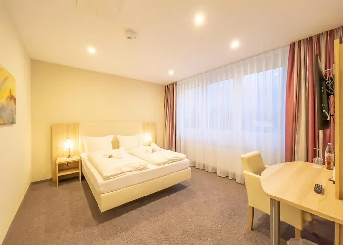 فندق Siebenschlaefer Am Wasserturm ألسدورف